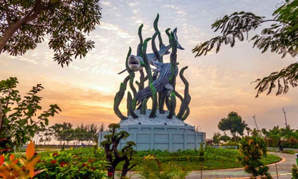 Patung Hiu dan Buaya Sebagai Landmark Kota Surabaya