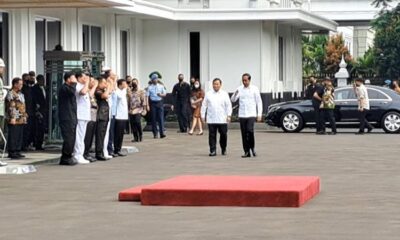 Presiden Jokowi Hadiri Rapim Kemenhan Disambut Oleh Prabowo [kompas]