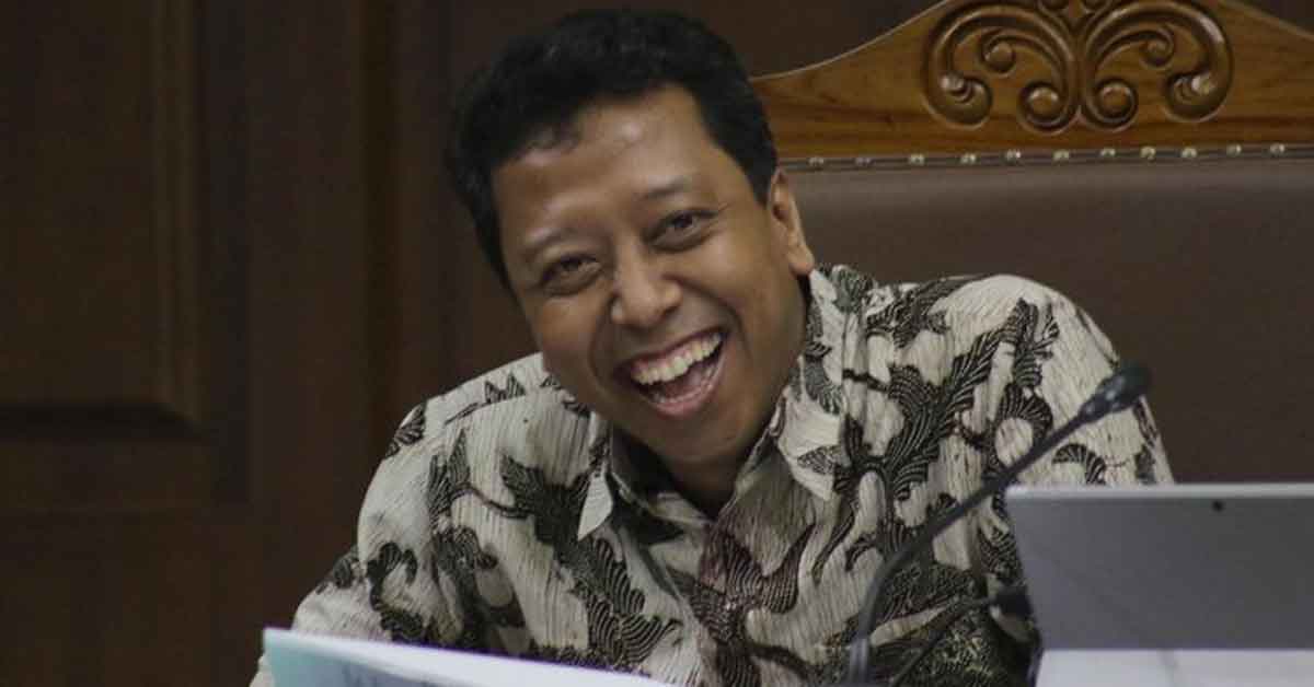 Mantan ketua umum PPP Romahurmuziy yang mengumumkan kembali bergabung dengan jajaran elite PPP