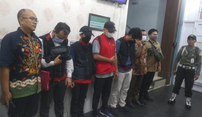 Terdakwa Kasus Korupsi Pajak Samsat Banten [kabarin.co]