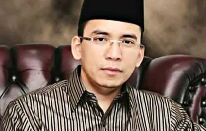 Dr. TGKH Muhammad Zainul Majdi, MA akrab disapa Tuan Guru Bajang (TGB) [tgb.id]