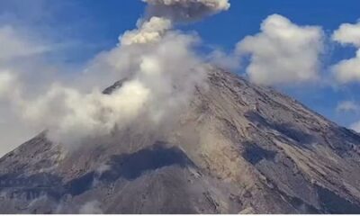 Gunung Semeru Erupsi [merdeka]