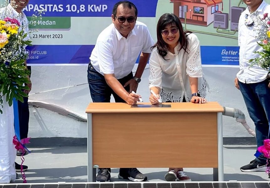 Peresmian pemasangan solar panel 10,8 KWp di Cabang Medan