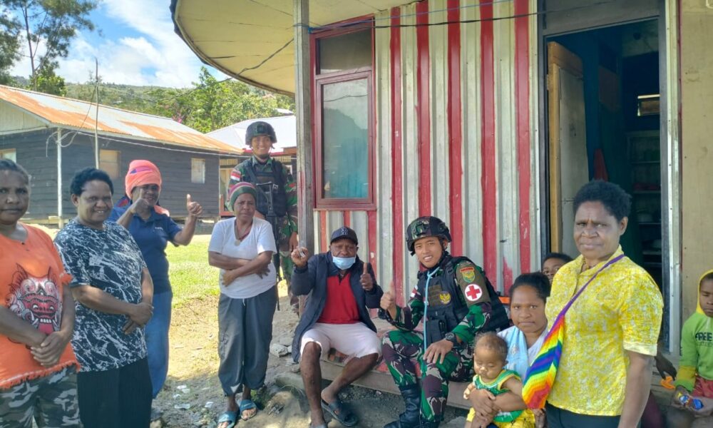 TNI Peduli Anak Papua