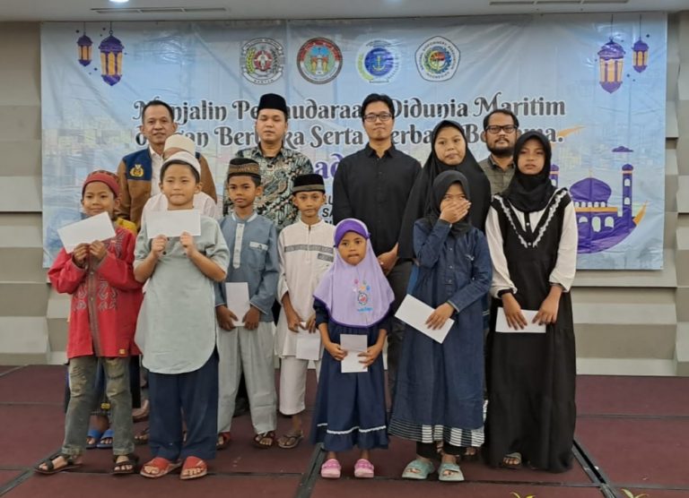 Silaturahim CAkS dengan menyantuni anak yatim dan dhuafa