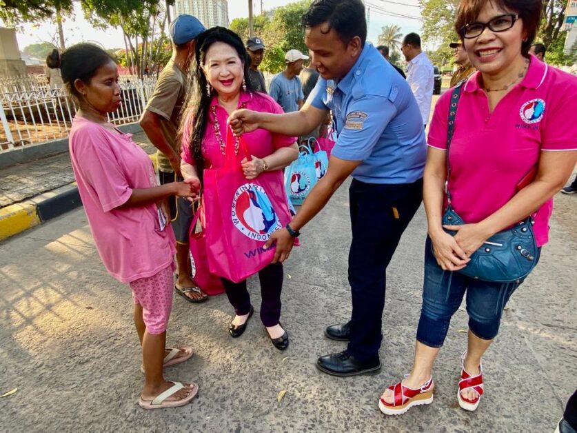 WIMA INA Salurkan bantuan di Kampung Nelayan Sunda Kelapa