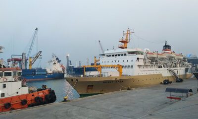 Kapal Pelni di Pelabuhan Tanjung Priok
