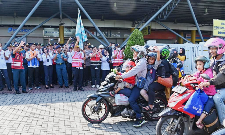 Pemudik Gratis Naik Kapal Laut tiba  di Pelabuhan Tanjung Priok