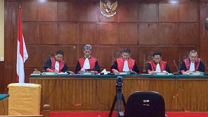 Sidang putusan banding terhadap terdakwa Ferdy Sambo dalam kasus pembunuhan Brigadir Nofriansyah Yoshua Hutabarat alias Brigadir J di Pengadilan Tinggi DKI Jakarta, Rabu (12/4/2023) [tribunnews]