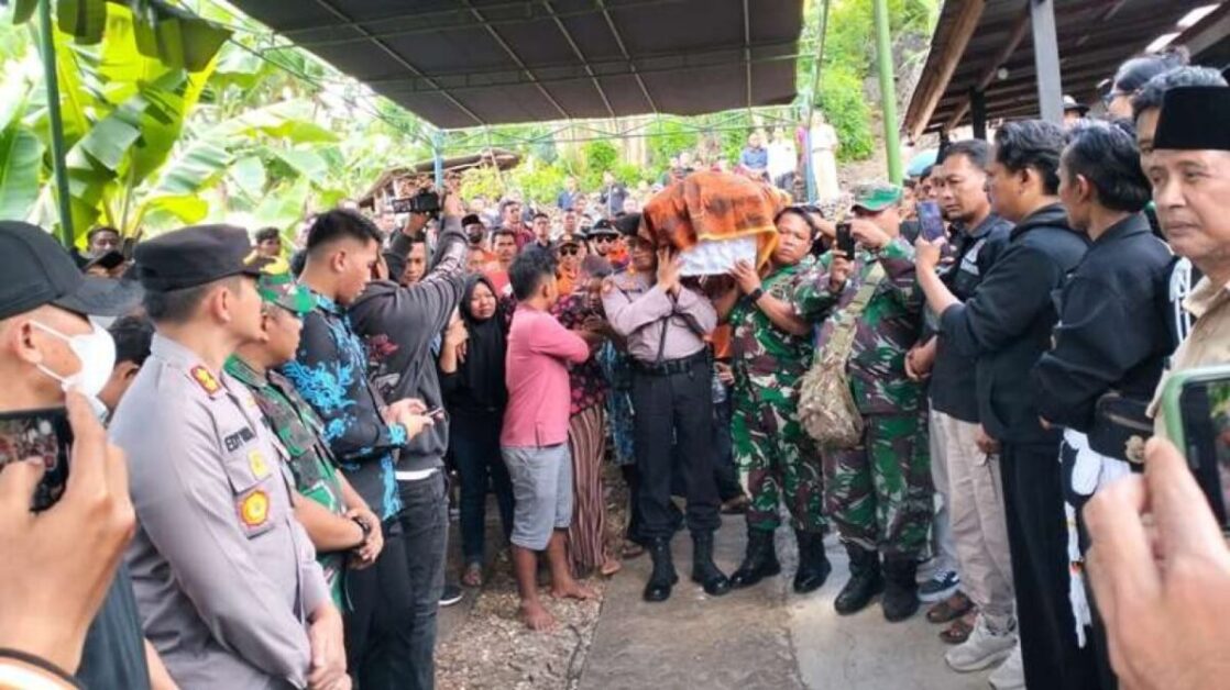 Pemuda Gunungkidul yang bernama Aldi Apriyanto (19) tewas tertembak oknum polisi saat pentas musik di acara bersih desa, Minggu malam (14/5/2023) [viva]