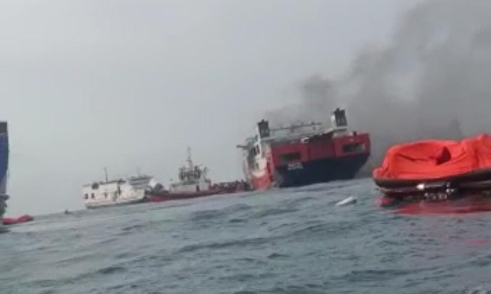 Kapal terbakar