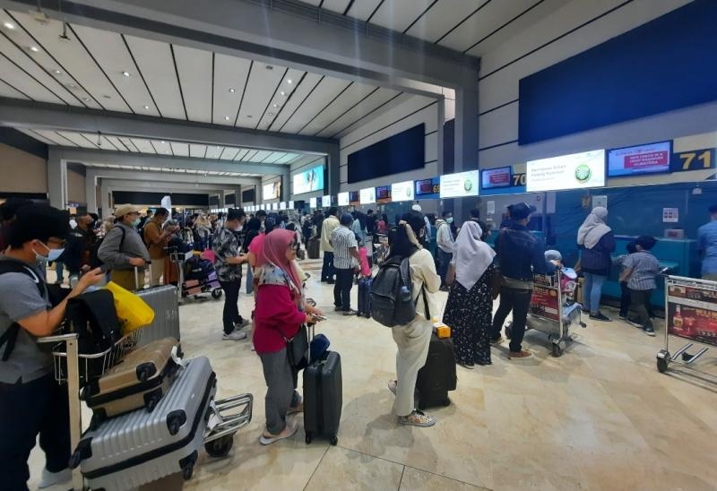 Penumpang pesawat di Bandara