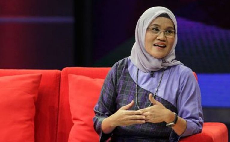 Komisioner Komnas Perempuan Siti Aminah Tardi [realitaanak]