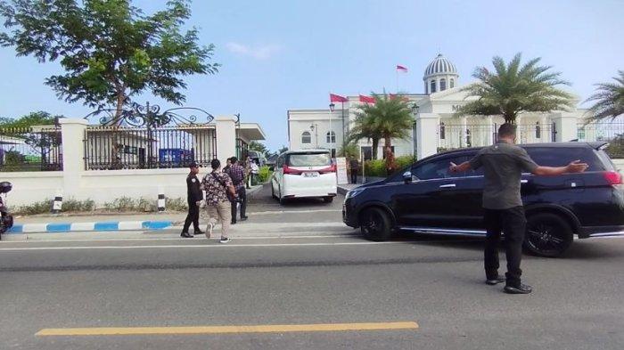 Rombongan Anies Baswedan sampai di Museum dan Galery SBY-Ani di Jalan Lingkar Selatan (JLS), Kelurahan Ploso, Kecamatan/Kabupaten Pacitan [tribunnews]