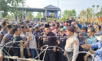 Massa dari Ponpes Al Zaytun ketika menunggu pendemo datang, Kamis (15/6/2023) [tribunnews]