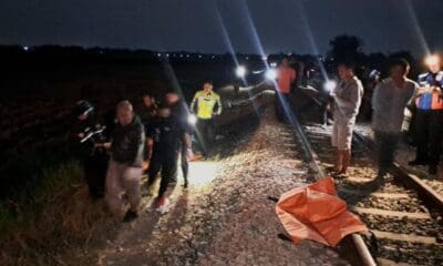 TKP mobil tertabrak kereta api di Jombang [detik]