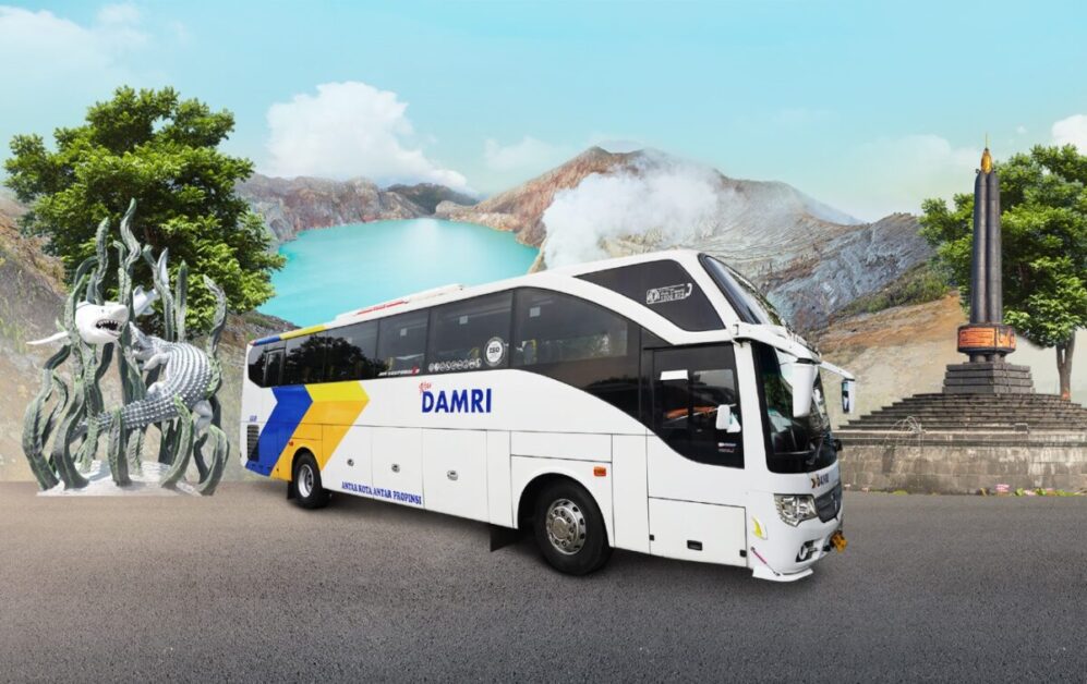 Armada bus DAMRI Trans Jawa