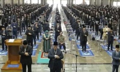 Momen salat Id di Ponpes Al-Zaytun [detik]