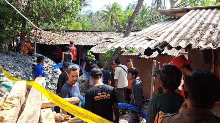 8 warga Bogor saat ini masih terjebak di dalam lubang Tambang Emas Rakyat yang berlokasi di Desa Pancurendang Kecamatan Ajibarang Kabupaten Banyumas, Jawa Tengah [tribunnews]