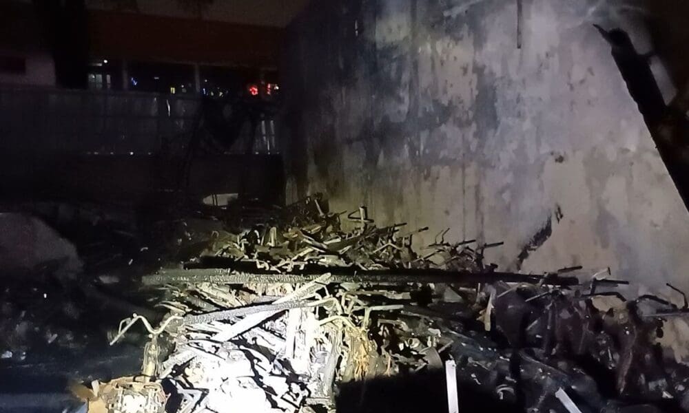 Ratusan motor yang di parkir di tempat parkir Gandaria hangus terbakar [kompas]