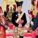 Presiden Joko Widodo memakai baju adat Ageman Songkok Singkepan Ageng ketika hadir dalam Upacara Peringatan Detik-detik Proklamasi Kemerdekaan Republik Indonesia, Kamis (17/8/2023) [viva]
