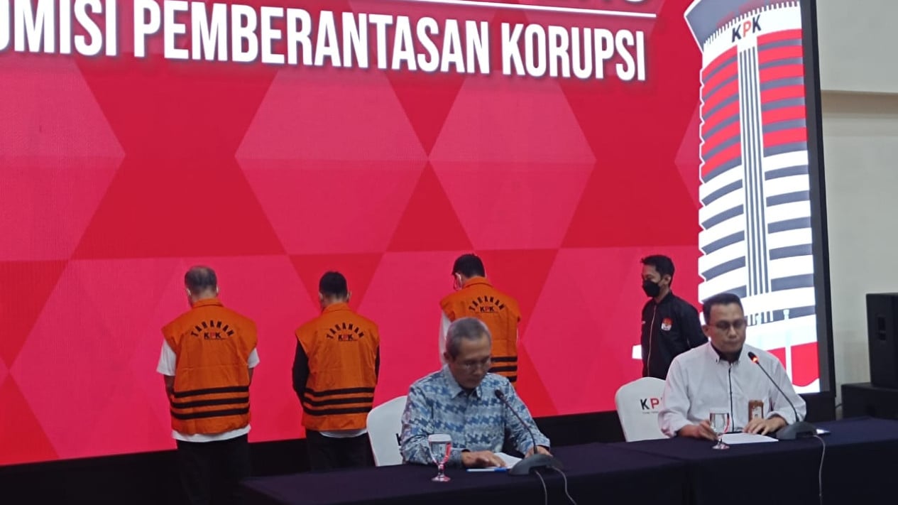 3 tersangka korupsi bansos di Kemensos kini ditahan oleh KPK [viva]