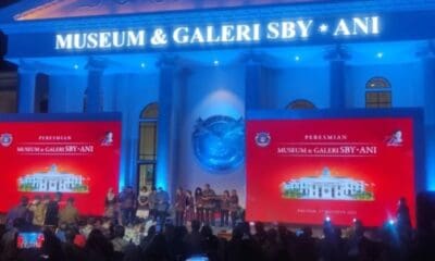 Presiden RI ke-6 yakni Susilo Bambang Yudhoyono (SBY) beserta keluarganya telah meresmikan Museum dan Galeri SBY-Ani yang berada di Pacitan [antara]