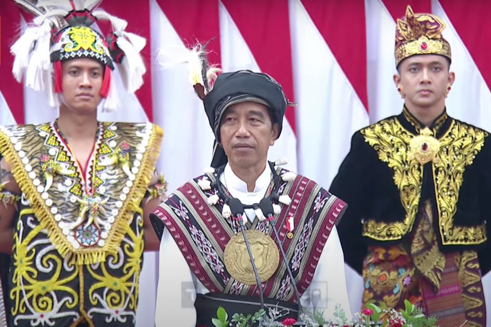 Jokowi mengumumkan kenaikan gaji PNS dan Pensiunan [bisnis]