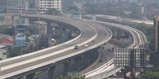 Tol Jakarta-Cikampek II Elevated Ruas Cikunir-Karawang Barat atau yang dikenal sebagai Tol Mohammed bin Zayed (MBZ) [merdeka]