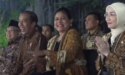 Presiden Joko Widodo dan Ibu Negara Iriana Jokowi hadir dalam acara Istana Berbatik yang digelar di Kompleks Istana Merdeka Jakarta, Minggu malam (1/10/2023) [sekretariat presiden]
