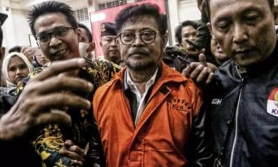 Mantan Menteri Pertanian Syahrul Yasin Limpo alias SYL, digiring petugas KPK setelah konferensi pers tentang penahanan tersangka di gedung KPK, Jakarta, Jumat 13 Oktober 2023 [beritasatu]