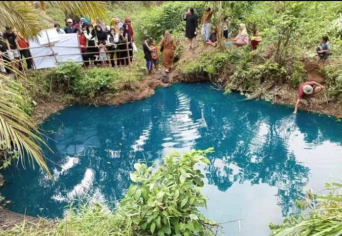Penemuan telaga biru di Talang Boseng bengkulu Tengah provinsi Bengkulu [inibengkulu]