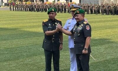 Jenderal Dudung Abdurachman resmi serahkan jabatan Kepala Staf TNI Angkatan Darat (KSAD) ke Jenderal Agus Subiyanto [detik]