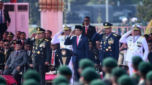 Presiden Joko Widodo Pimpin HUT TNI ke-78 [presidenri]