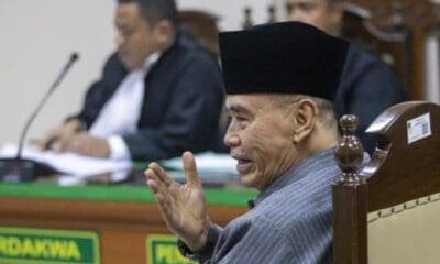 Pimpinan Pondok Pesantren Al Zaytun jalani pemeriksaan [tempo]