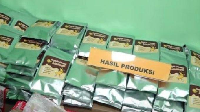 Barang bukti keripik pisang narkoba [tribunnews]