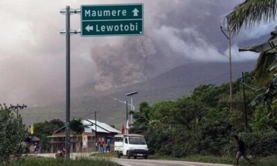 Gunung Lewotobi Laki-laki yang berada di Kabupaten Flores Timur, Nusa Tenggara Timur (NTT), mengalami erupsi lagi dan disertai awan panas pada Selasa siang (16/1/2024) [rri]