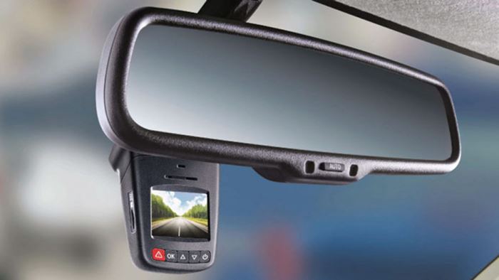 Dashcam mobil [carmudi]