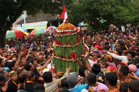 Grebeg Sudiro di Solo, dulunya tradisi kelurahan kini jadi event nasional [ uny]