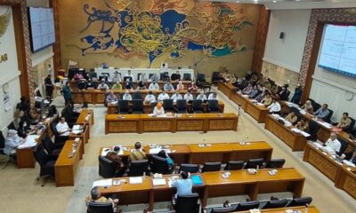 Pemerintah, Dewan Perwakilan Rakyat (DPR), serta Dewan Perwakilan Daerah (DPD) telah sepakat untuk menghapus Daftar Inventaris Masalah (DIM) 561 pada draft Rancangan Undang-Undang (RUU) Daerah Kekhususan Jakarta (DKJ) [kompas]