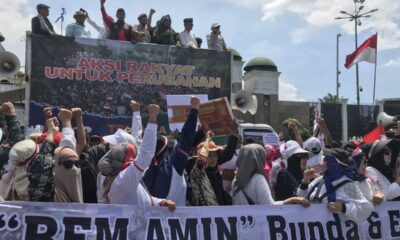 Demo pendukung hak angket Pemilu 2024 di depan gedung DPR [nusantaratv]