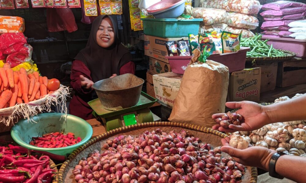 Harga bawang merah di pasaran mencapai angka Rp 80 ribu per kilogram.