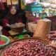 Harga bawang merah di pasaran mencapai angka Rp 80 ribu per kilogram.