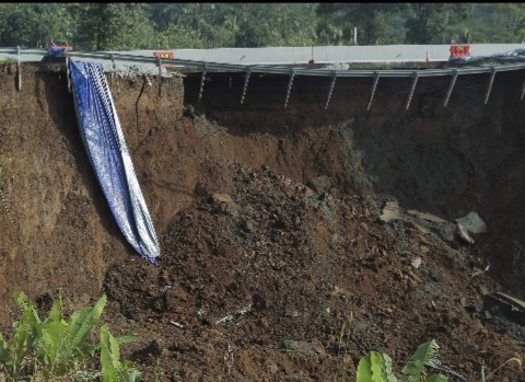 Jembatan darurat akan dipasang di lokasi di jalan ambles di KM 64 Tol Bogor-Ciawi-Sukabumi (Bocimi) [akurat]