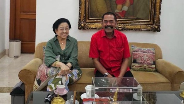 Ketua DPC PDIP Kota Solo FX Hadi Rudyatmo (FX Rudy) dan Ketum PDIP Megawati Soekarnoputri