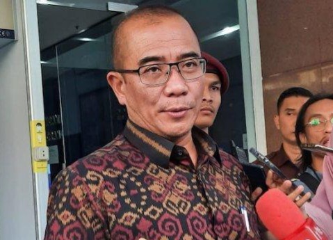 Ketua KPU RI Hasyim Asy'ari bersama jajaran KPU daerah menghadiri acara launching tahapan Pilkada serentak 2024 [tribunnews]