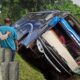 Kecelakaan Bus Rombongan Perangkat Desa Di Tol Tangerang Merak [viva]