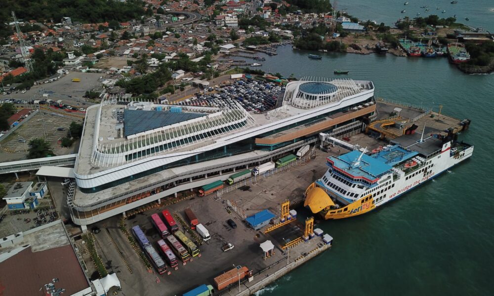 Pelabuhan merak [infopublik]