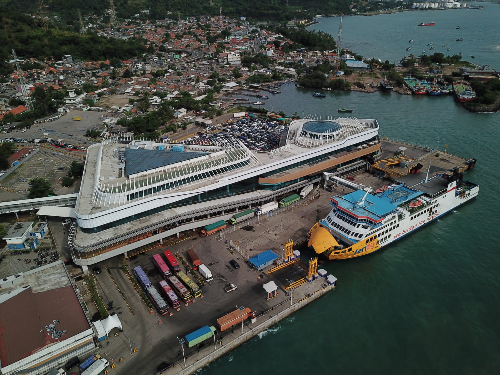 Pelabuhan merak [infopublik]