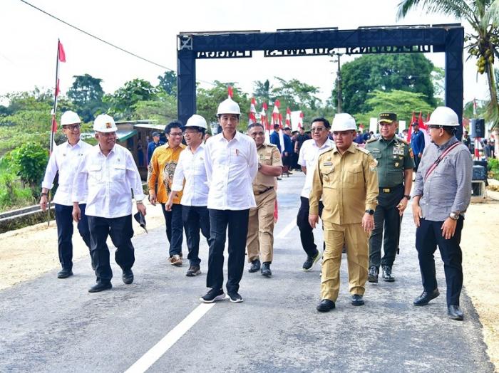 Presiden Jokowi Meresmikan Inpres Jalan Daerah Di Sulawesi Tenggara [idxchannel]